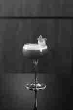 Curate 餐廳桌上的雞尾酒