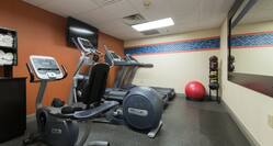 Fitness center with exercise machines