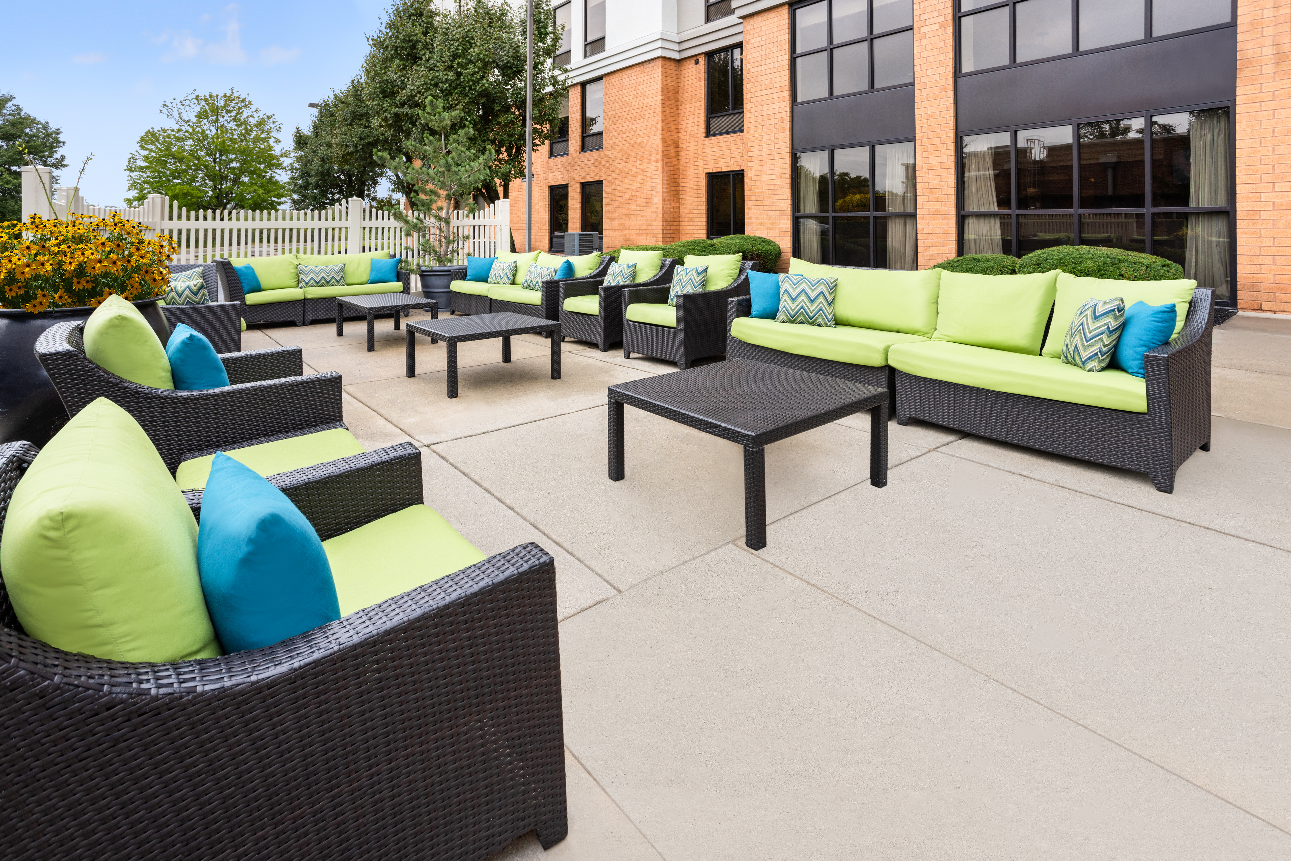 outdoor patio, patio furniture