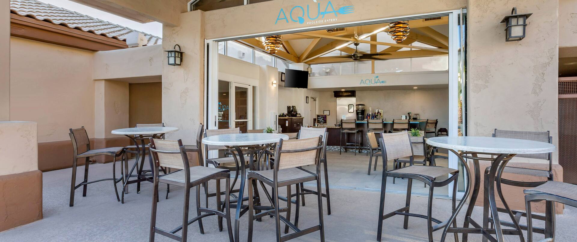 Aqua Outside Dining