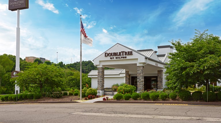 DoubleTree Hotel Exterior Entrance