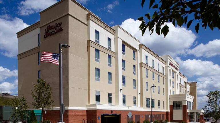 Hampton Inn Suites Pittsburgh Settlers Ridge Pa Hotel