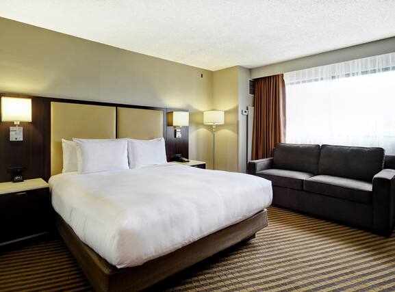DoubleTree by Hilton Hotel Pleasanton at the Club - Image3