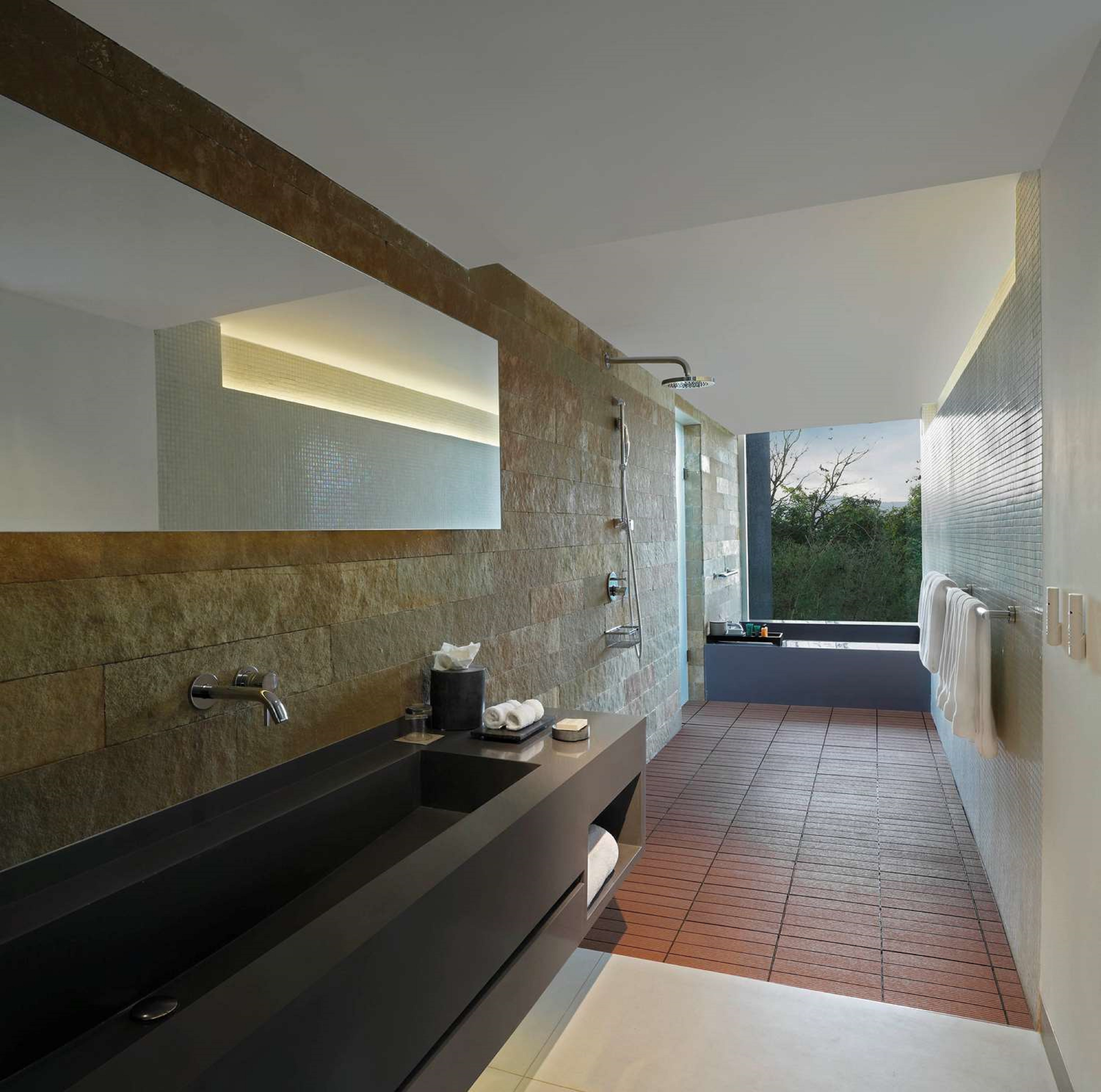 Guest Villa Bathroom