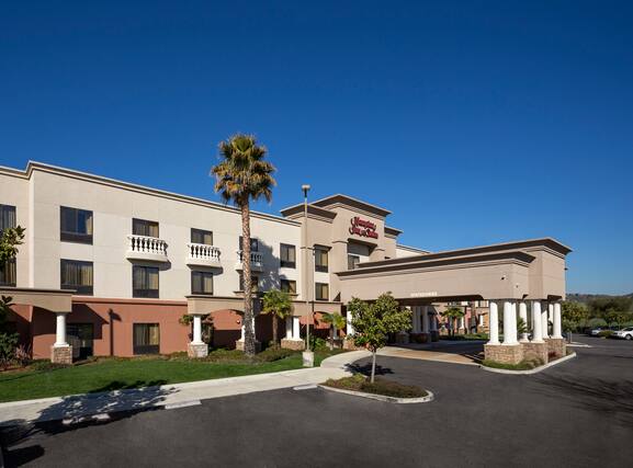Hampton Inn and Suites Paso Robles - Image1