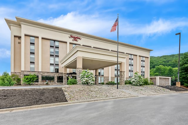 daytime exterior showing front of building