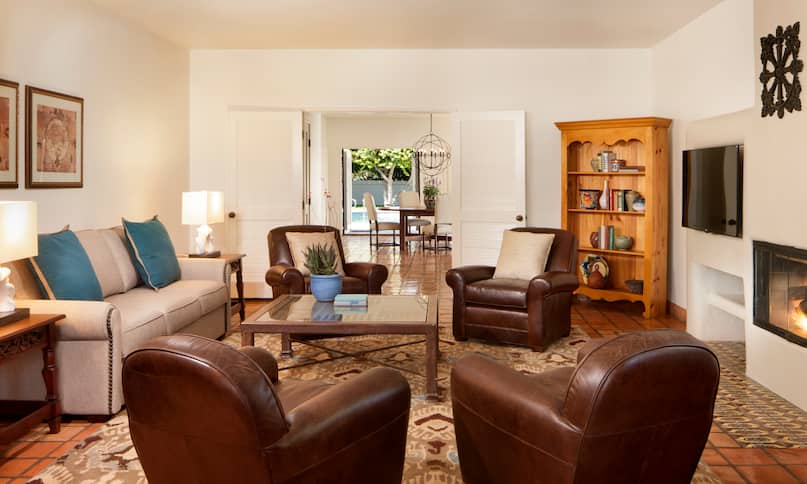 Pueblo Suite Living Room-previous-transition