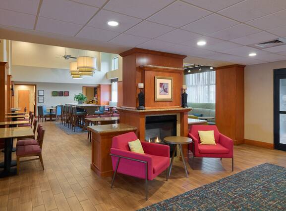 Hampton Inn and Suites Providence Smithfield - Image2