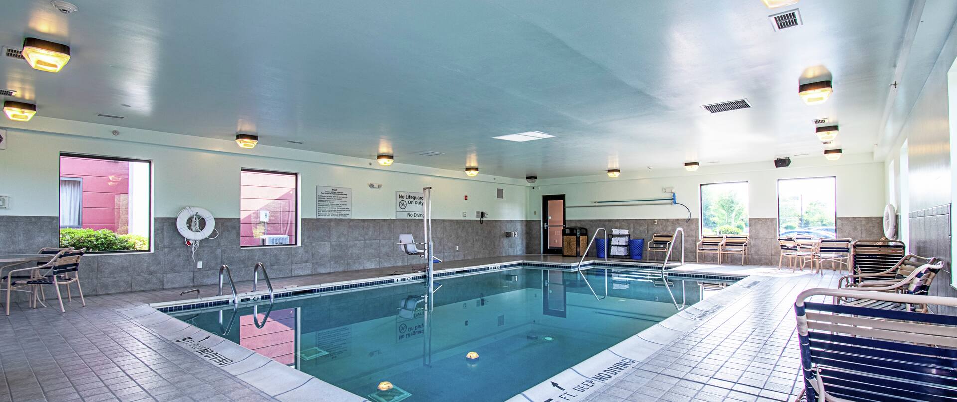 Indoor pool with seating