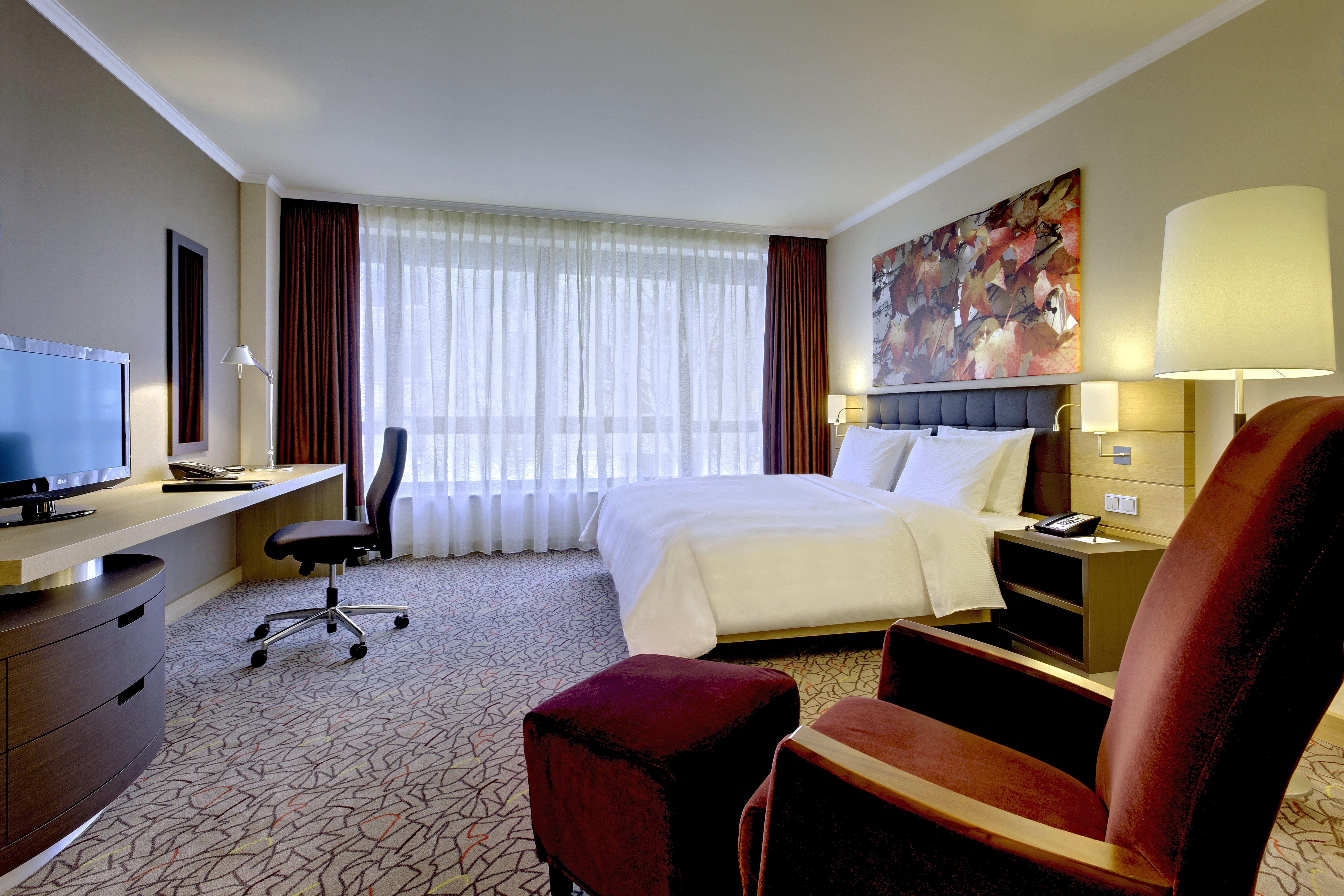 King Hilton Deluxe Room