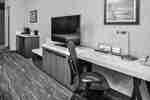 객실의 책상 및 TV