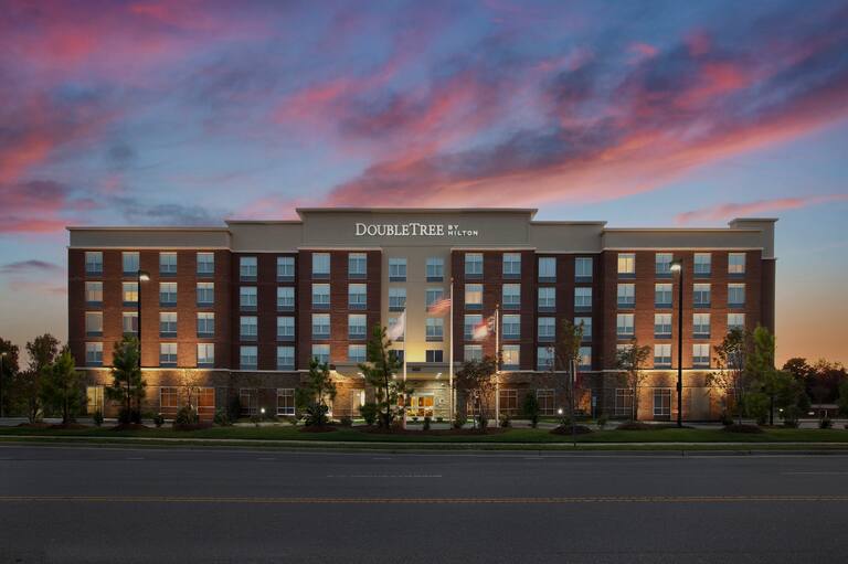 DoubleTree by Hilton Hotel Raleigh - Esterno hotel Cary