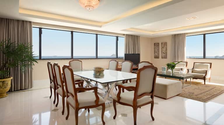 Presidential Suite Table
