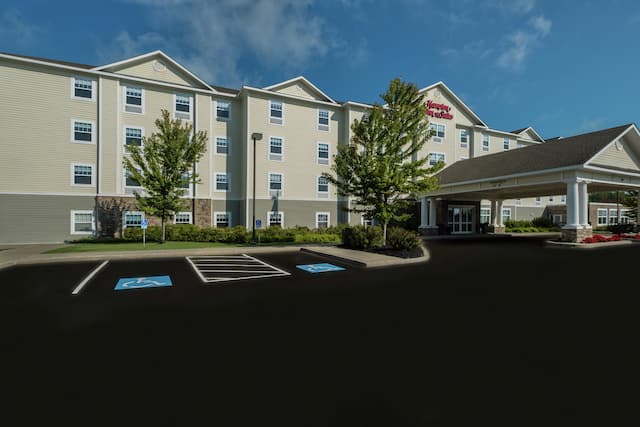 酒店外观正门白天