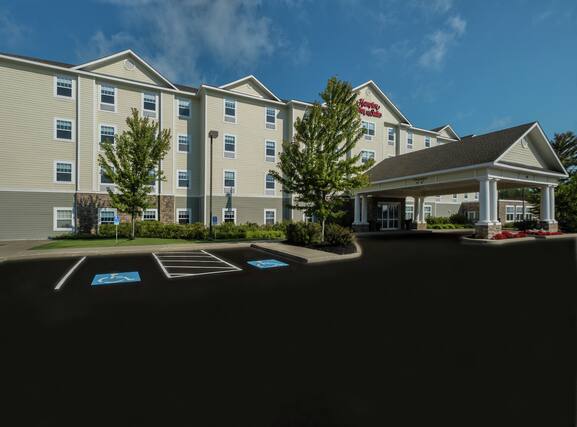 Hampton Inn and Suites Rockland - Image1