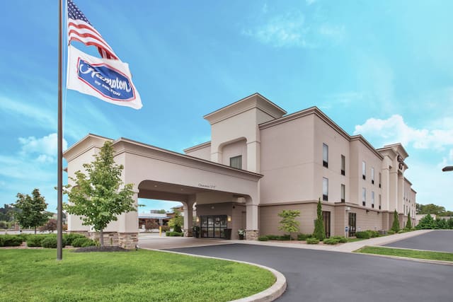 Hampton Inn Brockport Hotel Exterior