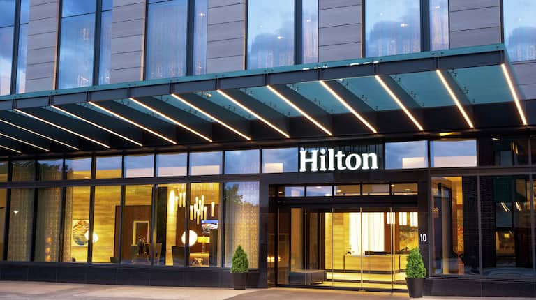 Hilton Hotel Exterior Entrance