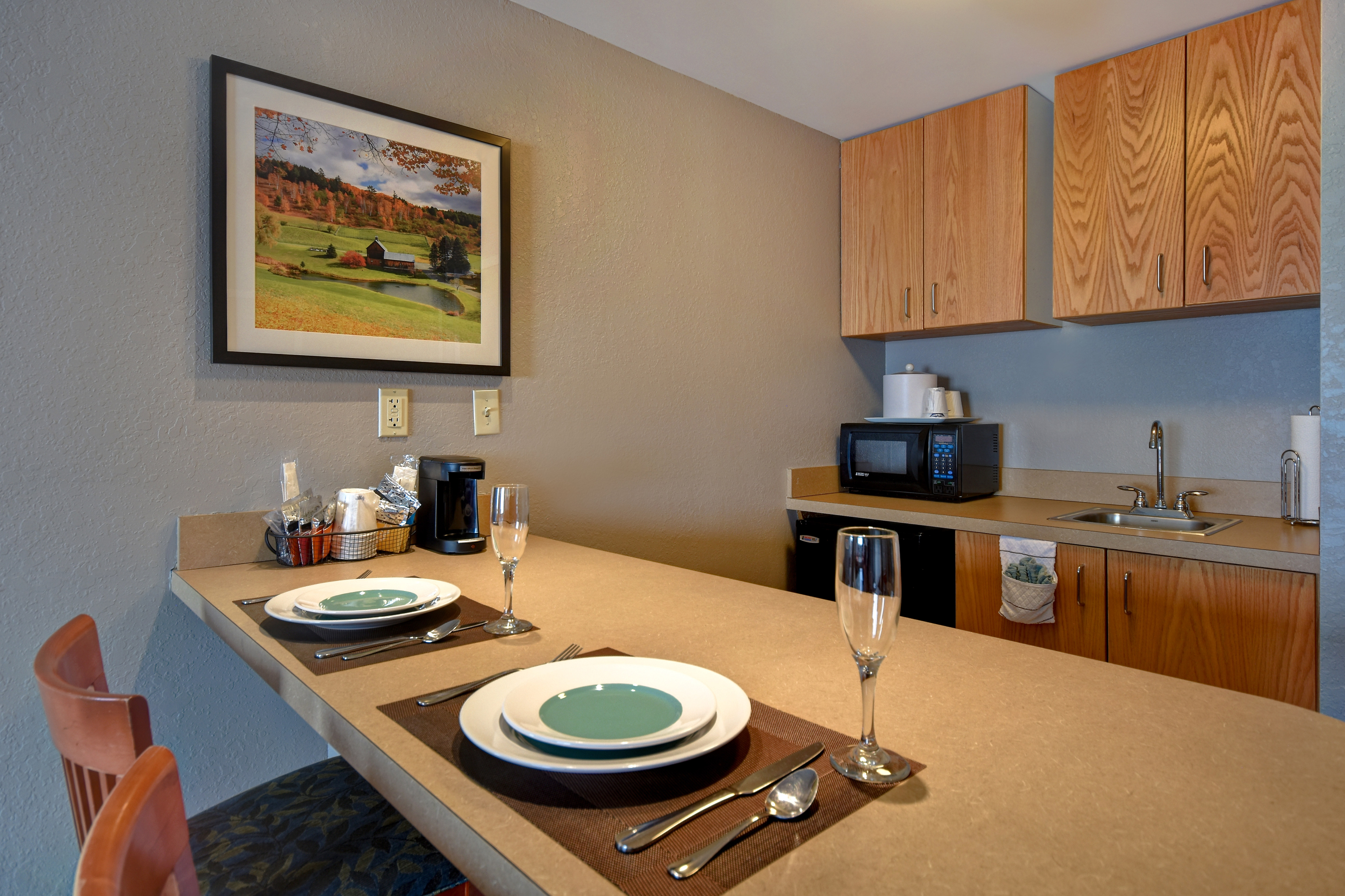 suite kitchen and dining seating