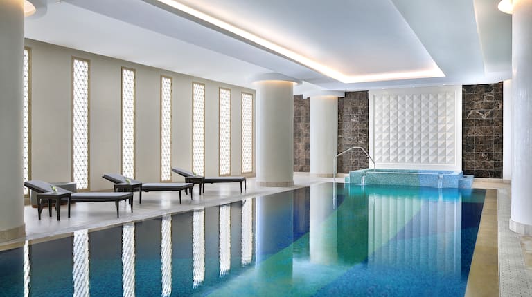 Indoor Pool and Eforea Spa for Male