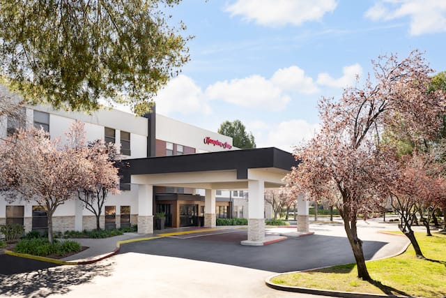 Hampton Inn Sacramento/Rancho Cordova hotel exterior
