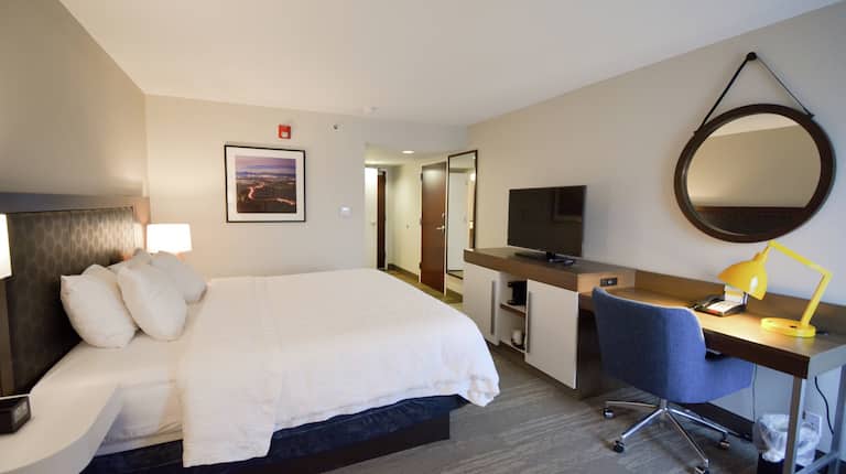 Accessible King Guestroom