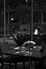 Jídelní stoly v restauraci