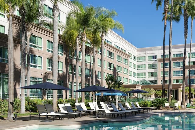 Outdoor Pool Hotels in Carlsbad, CA - Find Hotels - Hilton