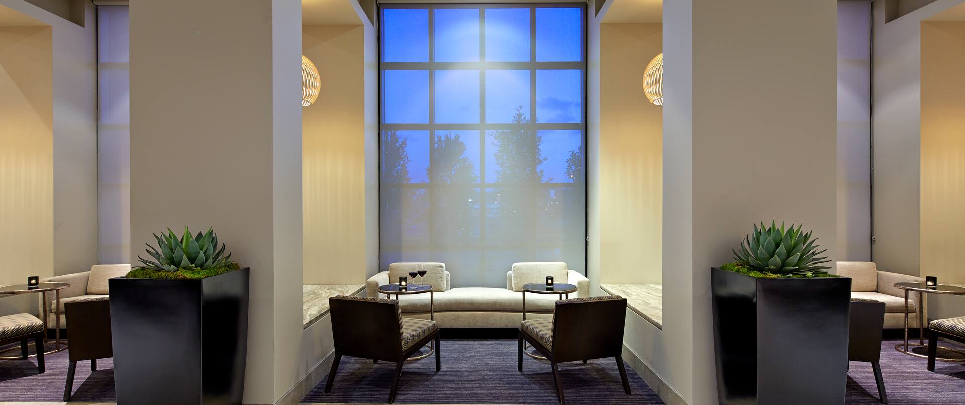 Lounge Area in Lobby