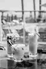 Напитки навън с коктейли