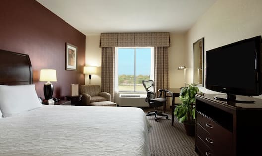 Rooms And Suites At The Hilton Garden Inn New Braunfels