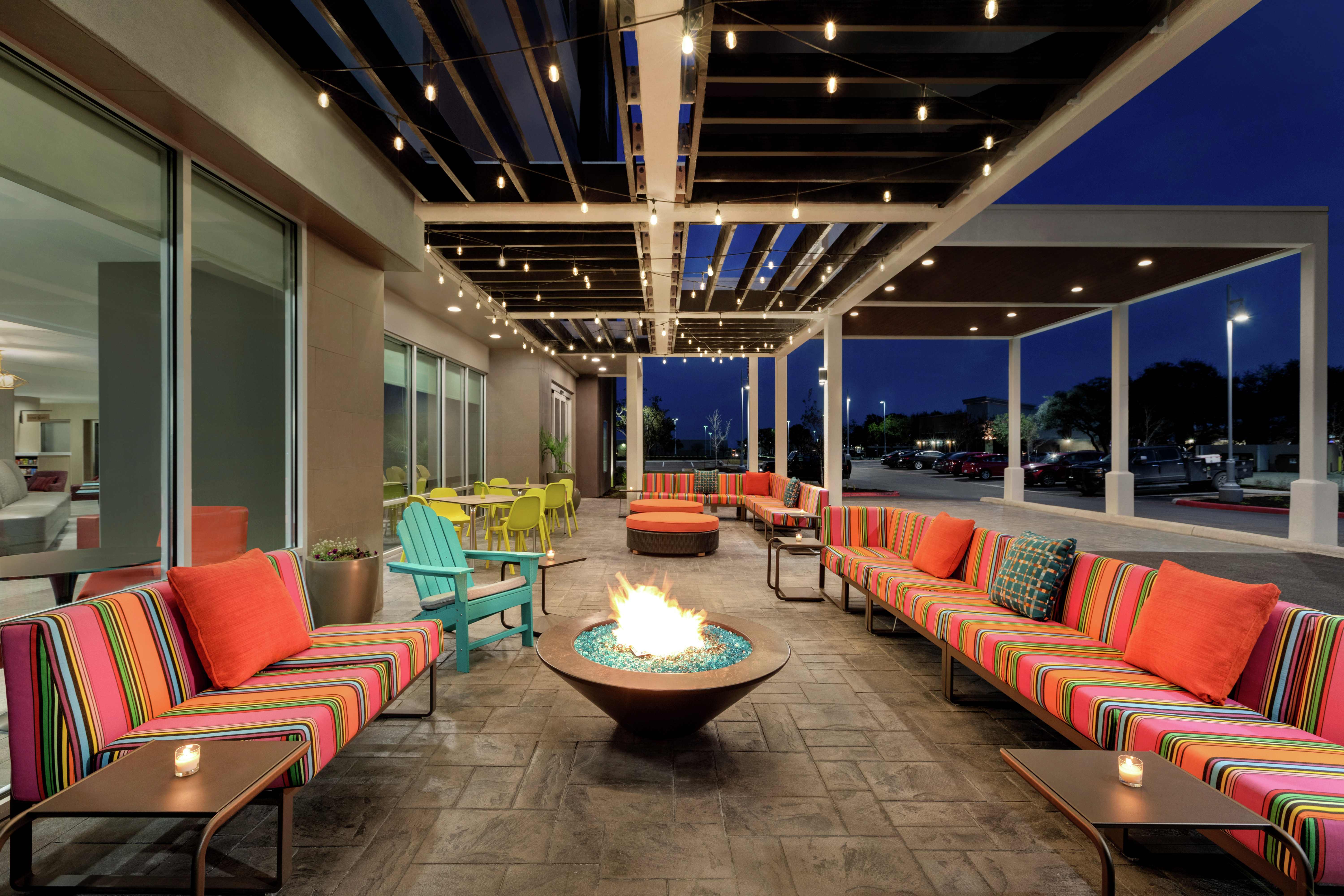 Outdoor Lounge with Fire Pit
