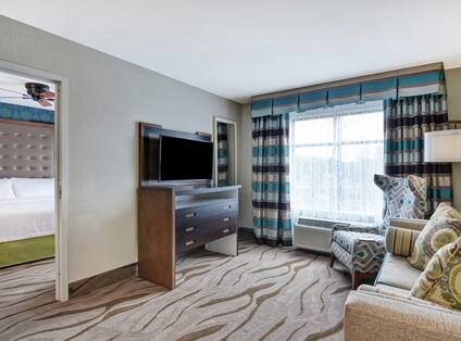 King Guestroom Suite Lounge Area