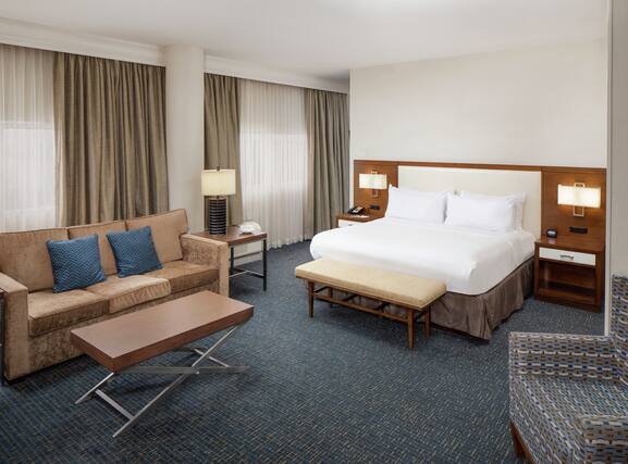 DoubleTree by Hilton Hotel South Bend - Image3