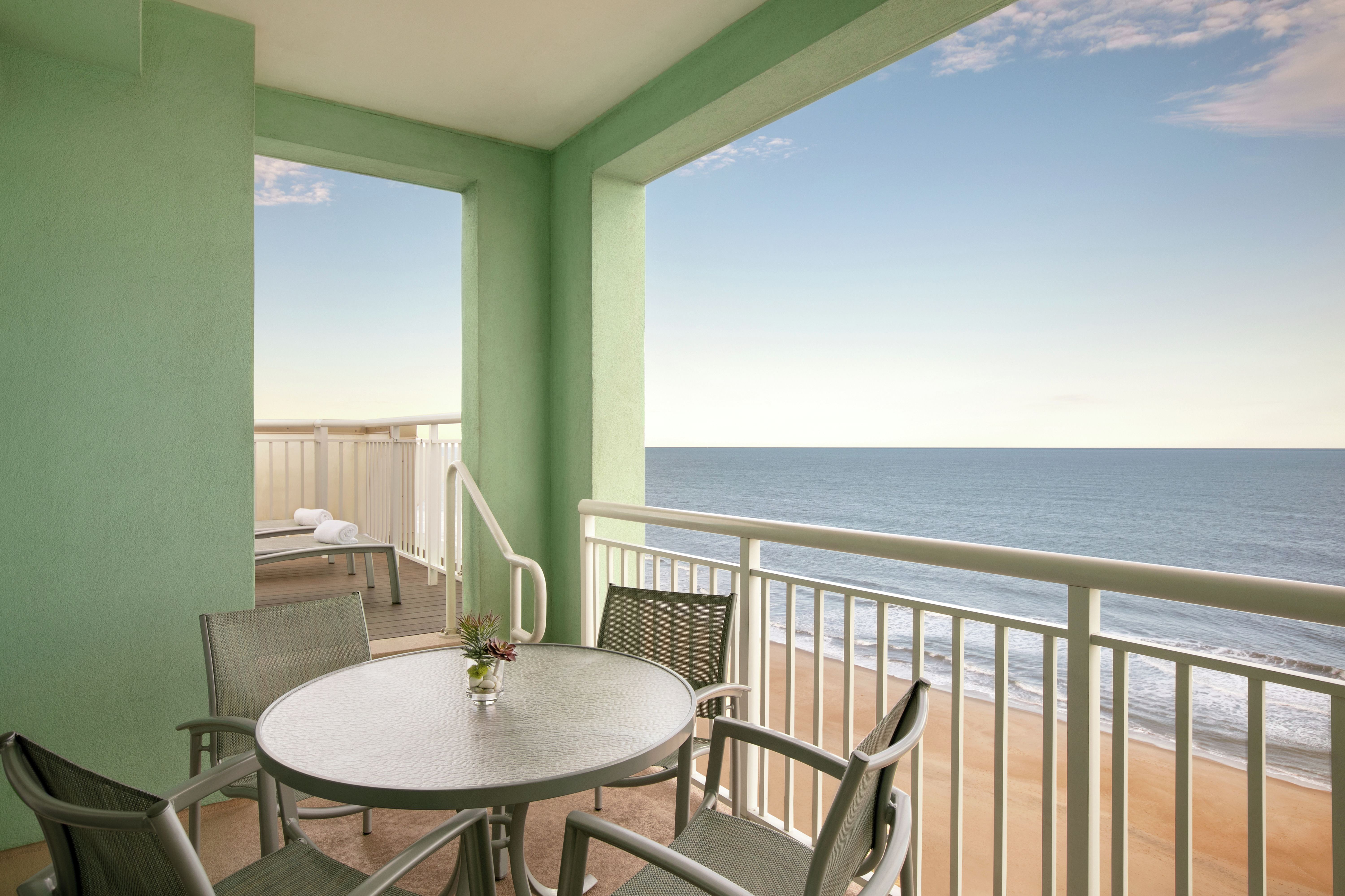 2 Queen Bedroom Oceanfront Terrace Suite