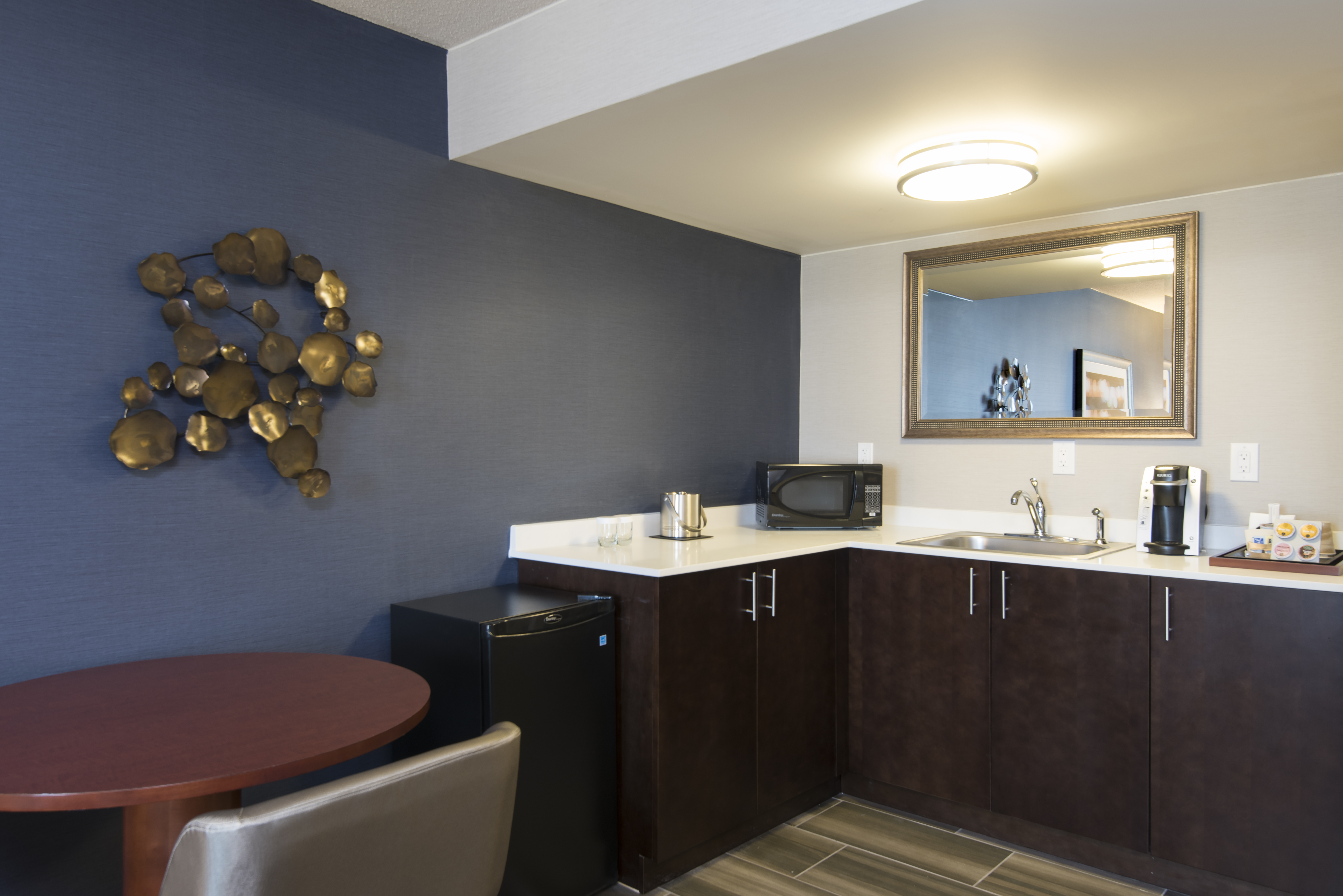 Kitchenette in King Suite