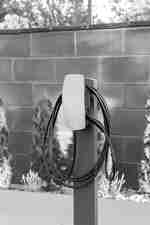 Sähköautojen pysäköintialue