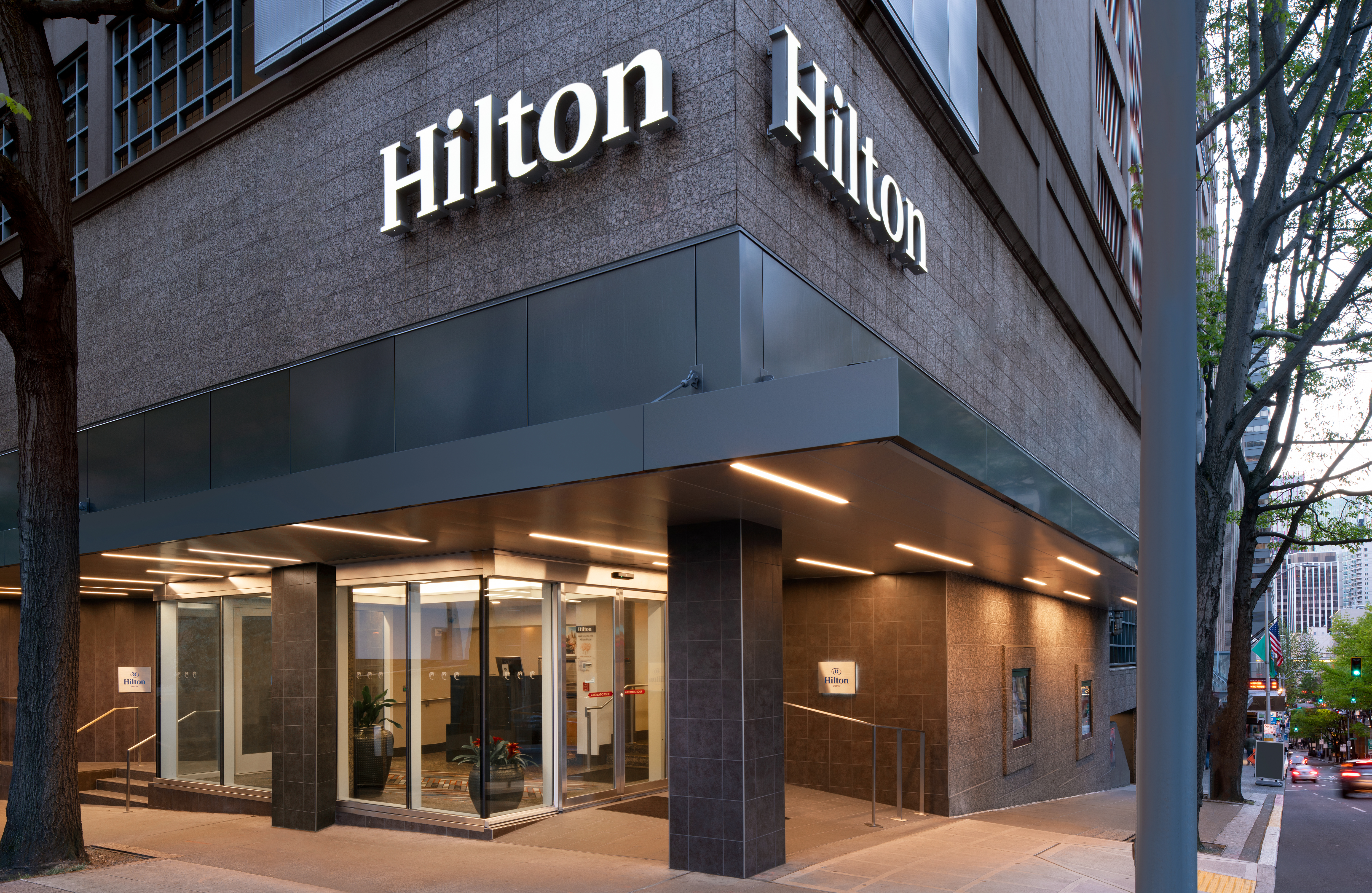 Hilton Seattle Entrance