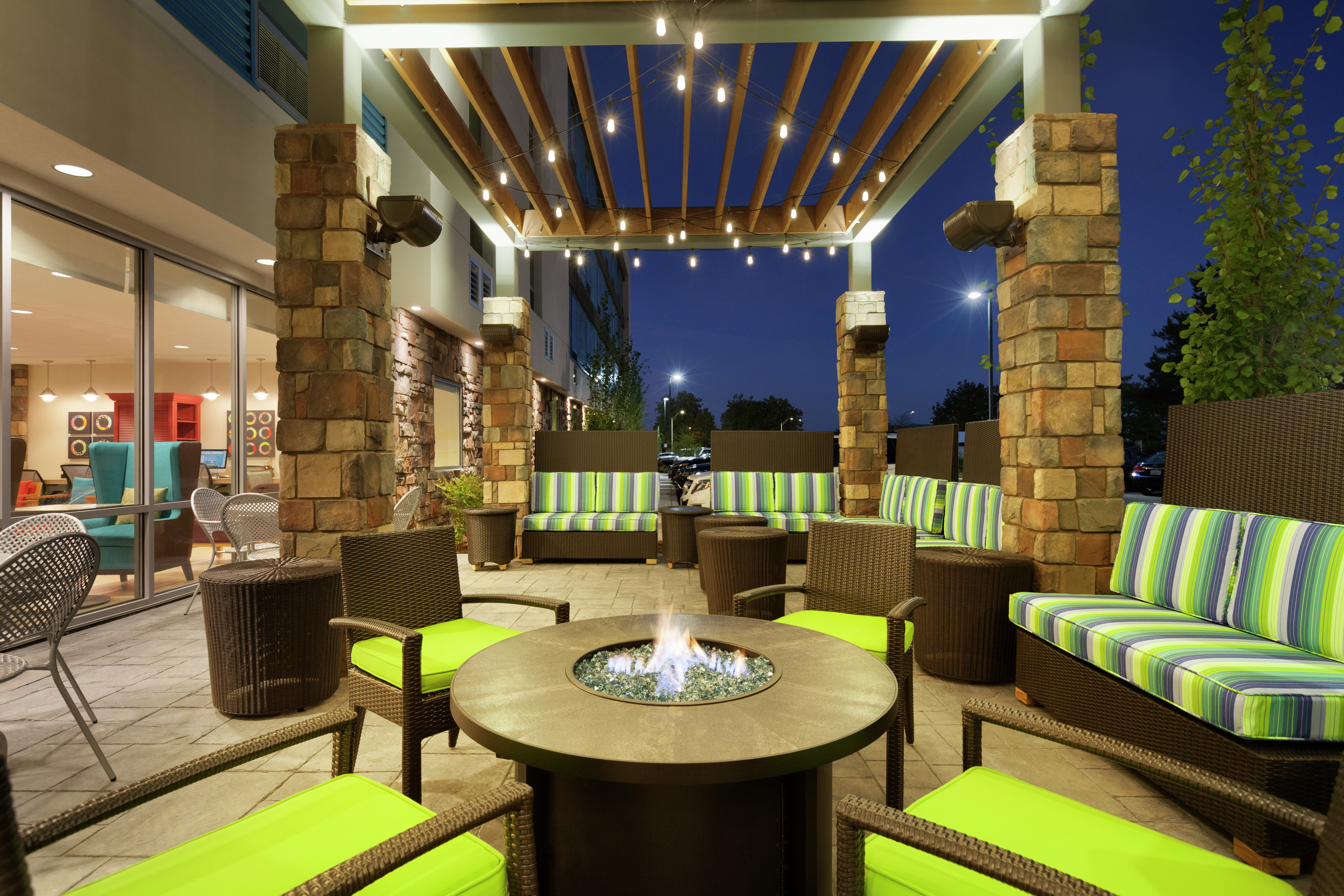 Outdoor Patio Lounge with Fire Pit
