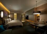 King Bed Deluxe Guestroom