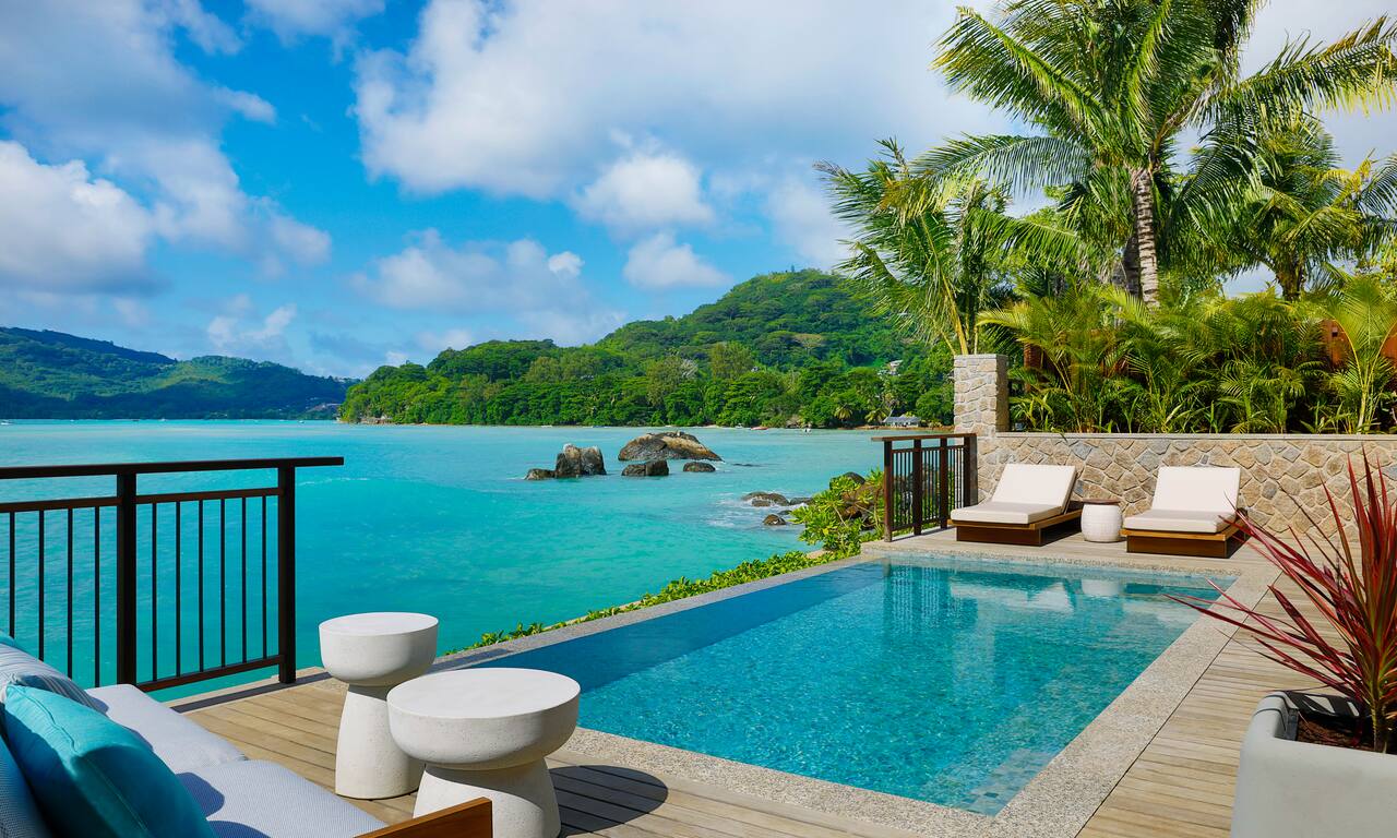 suite private pool with ocean view