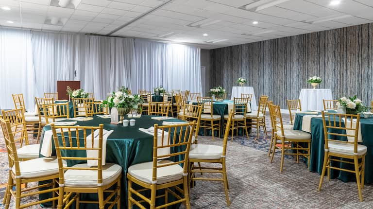 ballroom, reception round tables