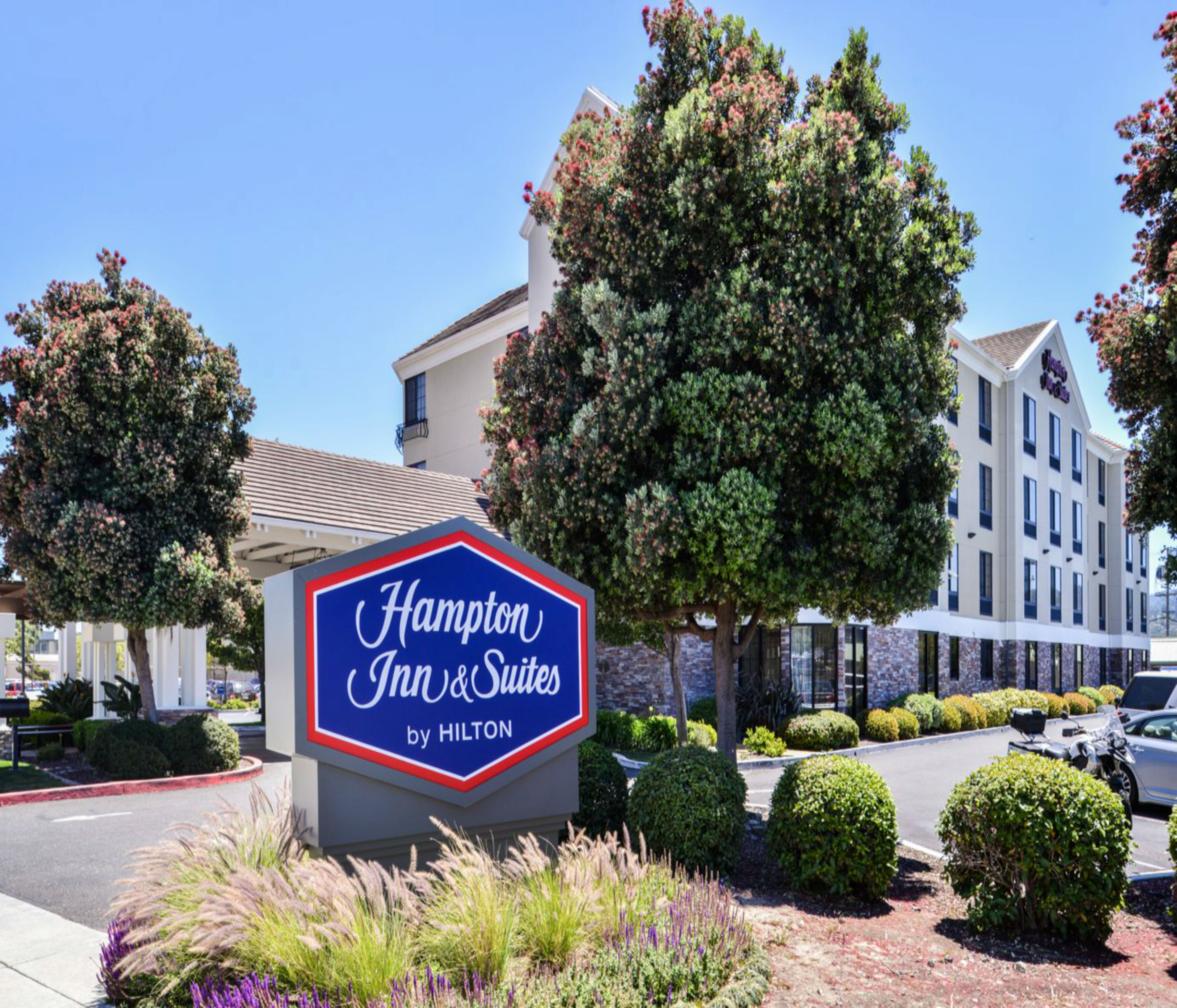 Hampton Inn & Suites San Francisco-Burlingame-Airport South Hotel, CA - Exterior Sign