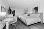 2 Queen Beds