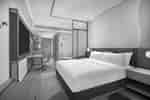 King Superior Studio Suite