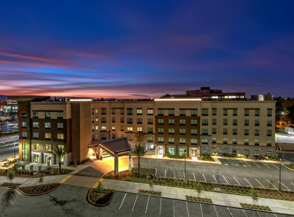 Hampton Inn and Suites San Jose Airport - Image1