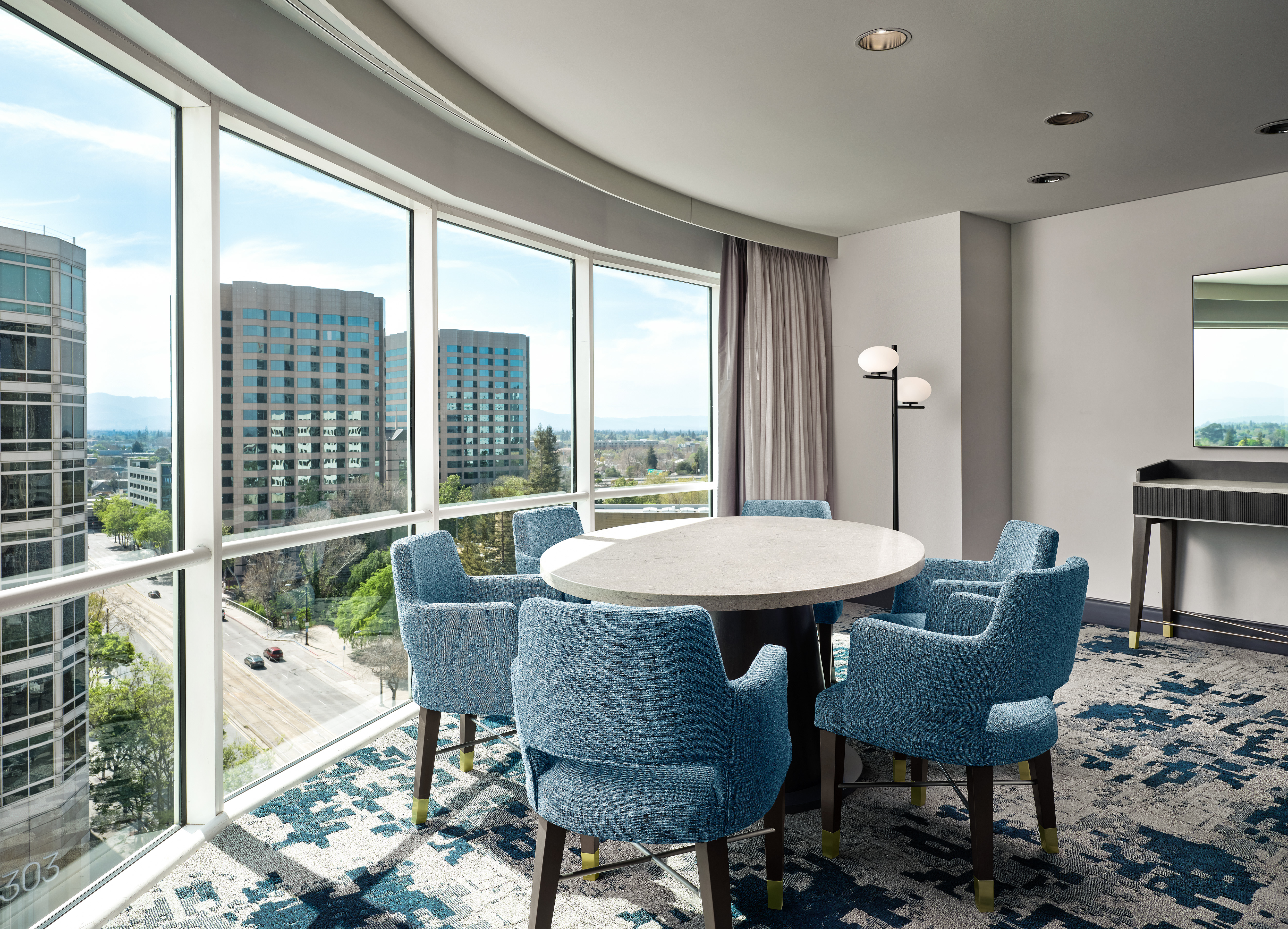 dining table in suite with city view