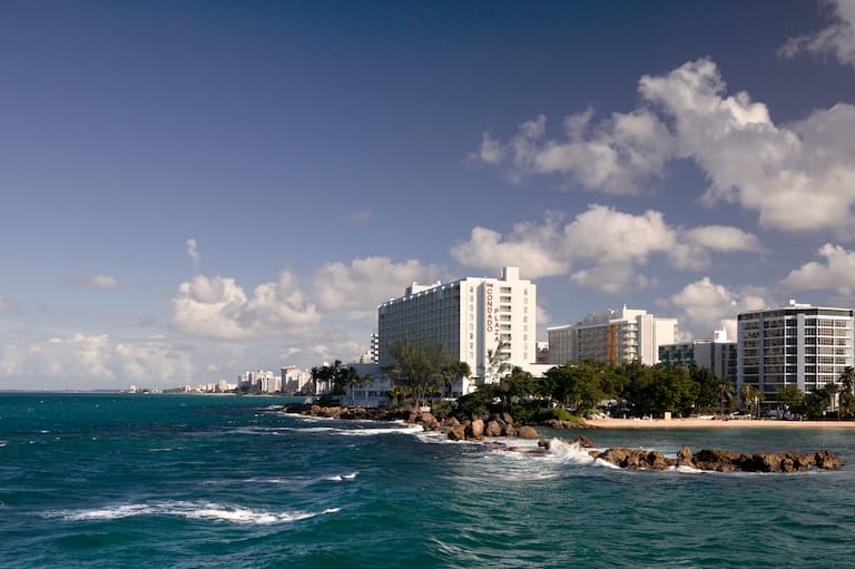 Eksterior hotel Dengan Laut dan Pantai