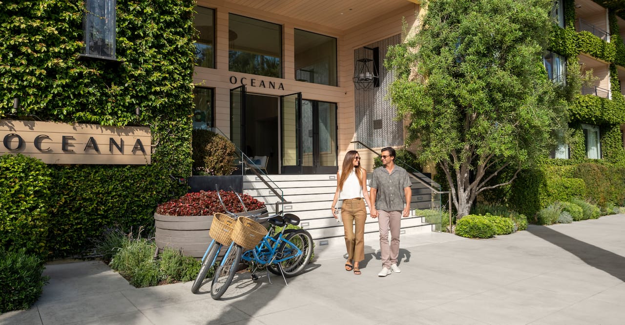 Couple walking near entrance