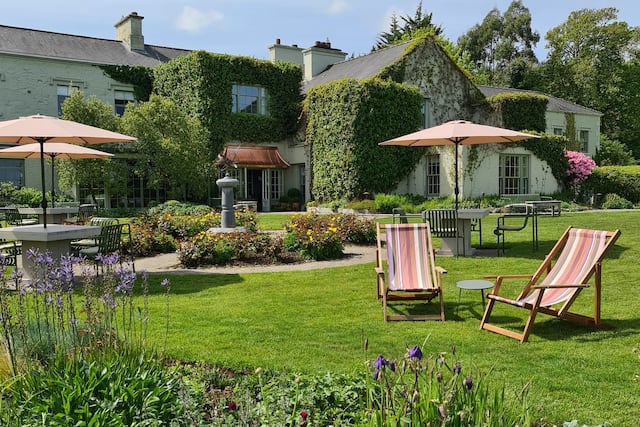 Hôtel installé dans des jardins