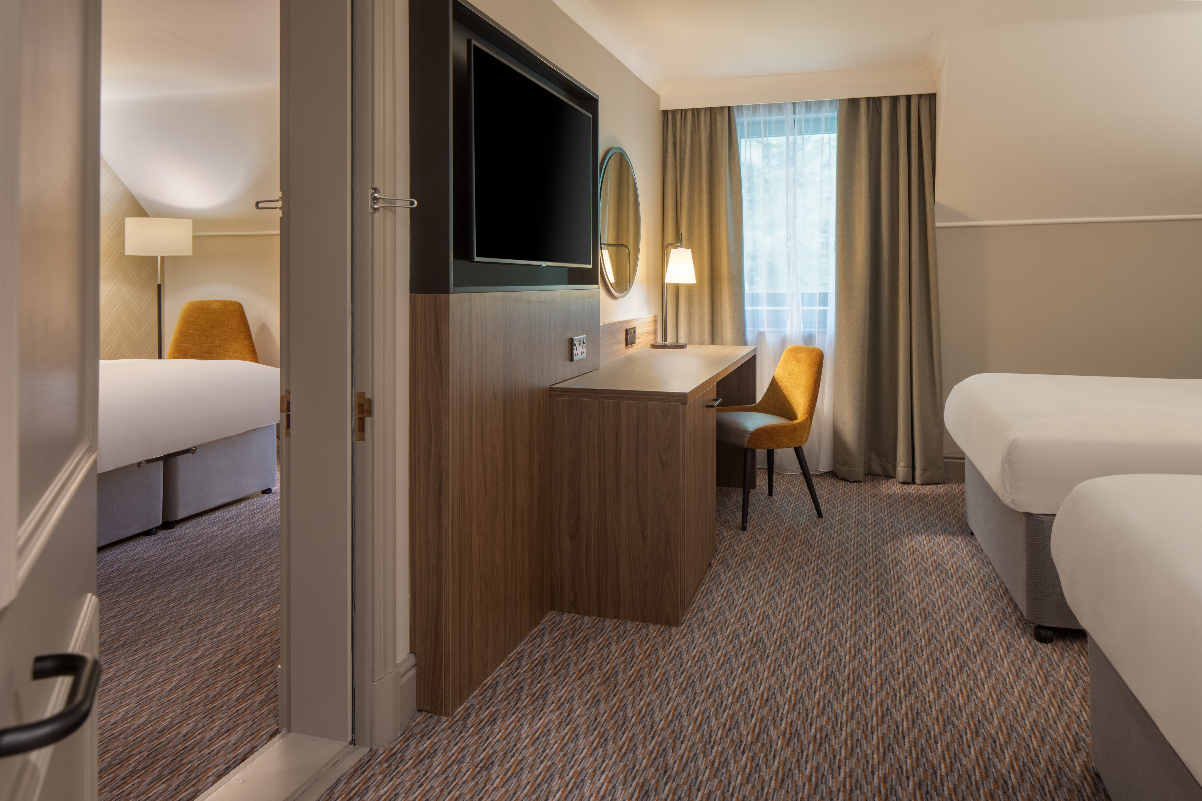 connection between guest rooms